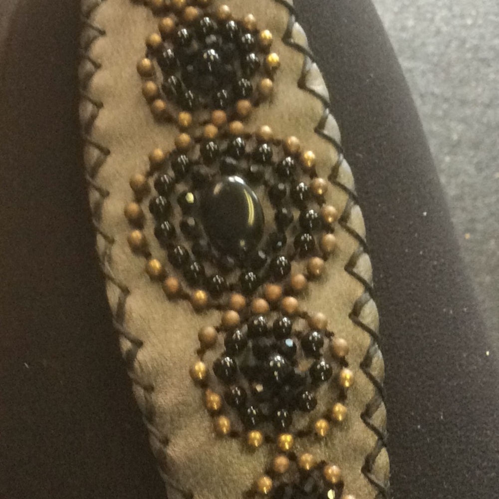 Beaded shell wrap bracelets - Picture 4 of 4